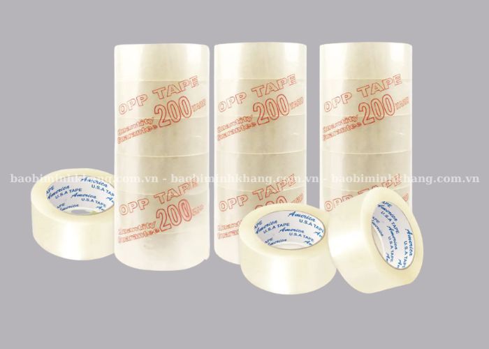 Bạn nên giữ nguyên màng co để bảo vệ các cuộn băng keo trong chưa sử dụng