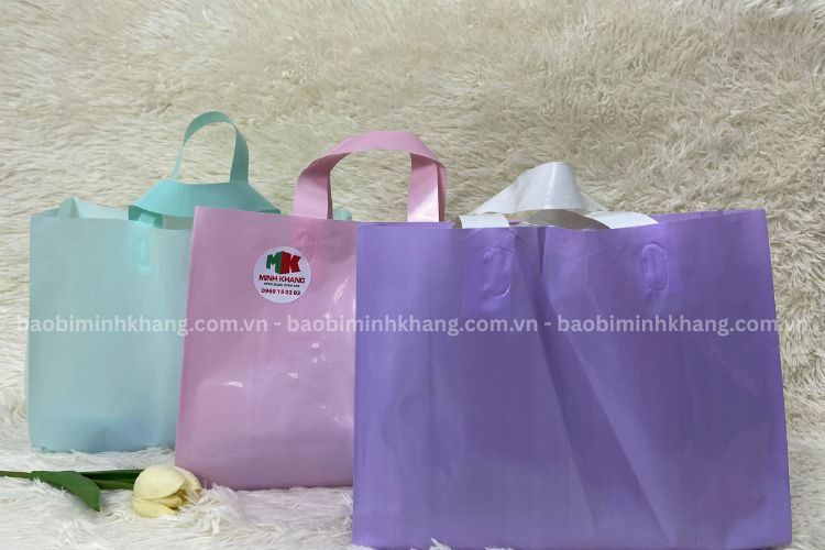 Màu xu hướng thịnh hành của túi quai ép 2025