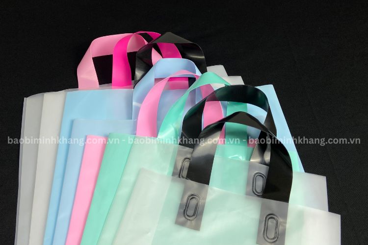 Phối màu quai và thân túi quai ép