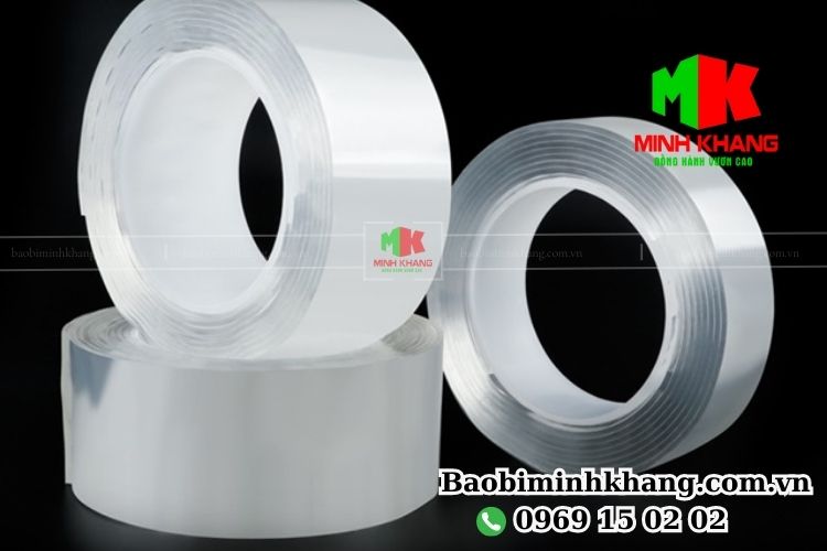 Gói hàng và vận chuyển băng siêu dính