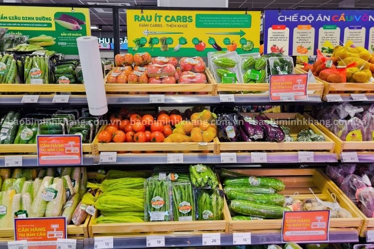 Màng bọc thực phẩm giúp rau củ tránh mất nước và tươi lâu hơn