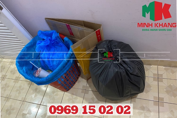 Túi Đựng Rác Size Trung Gia Đình 55x65 Và Túi Rác Thùng 80L