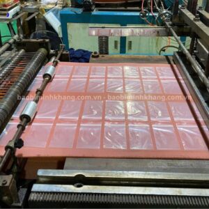 Xưởng sản xuất túi zip nhỏ chỉ đỏ tại HCM
