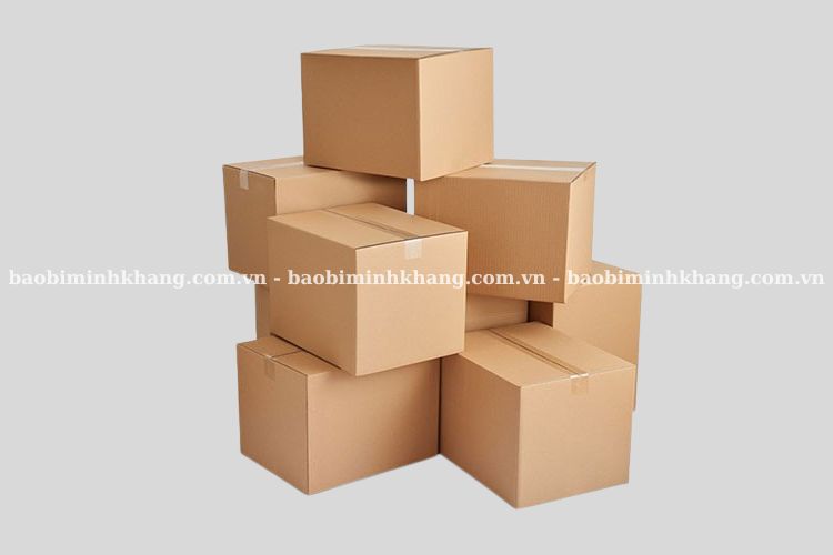 Hộp carton vuông được làm từ giấy carton, thân thiện môi trường