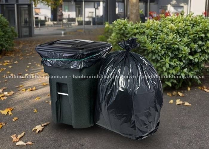 Túi rác công nghiệp màu đen phù hợp cho doanh nghiệp sản xuất quy mô lớn