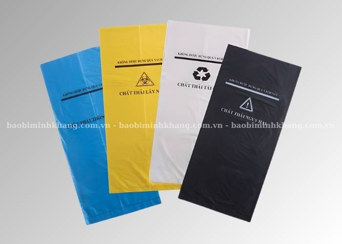 Túi rác y tế màu xanh, trắng, vàng và đen theo quy định phân loại chất thải 