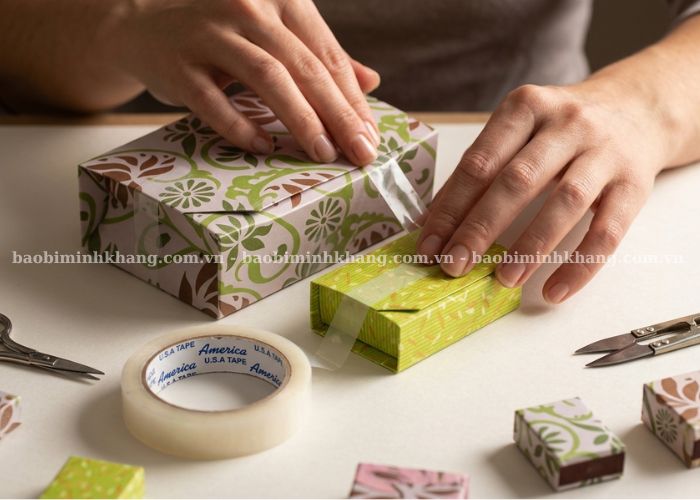 Băng keo trong cuộn nhỏ dễ dàng đóng gói túi, hộp nhỏ 