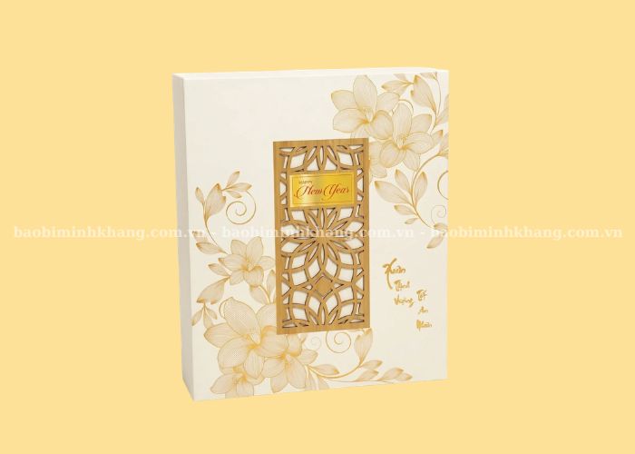 Mẫu bao bì Tết dạng hộp giấy Ivory mang lại cảm giác cao cấp, sang trọng