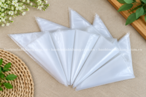 Khách hàng chọn nhà cung cấp uy tín dựa vào giá cả, dịch vụ và chất lượng túi bắt kem.